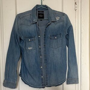 American Eagle Outfitters Blue Denim Button Down Shirt